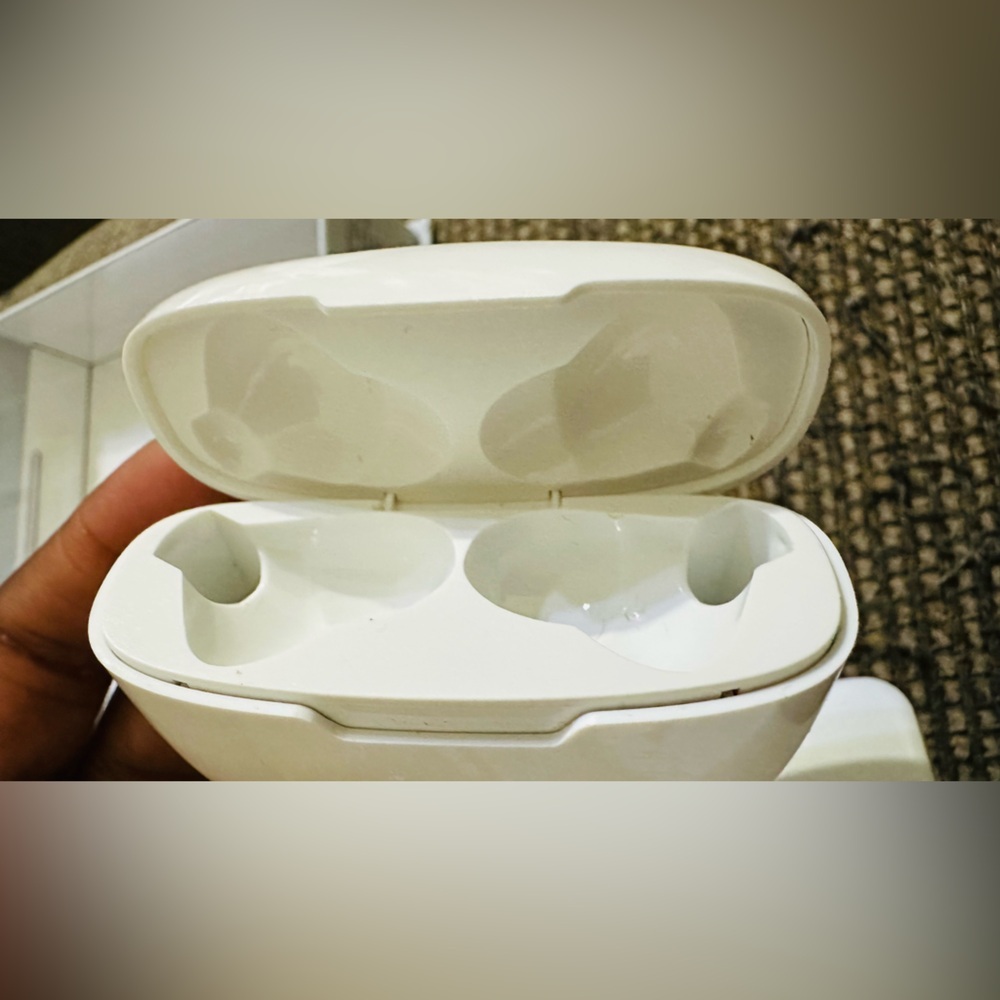 Sound Core True Wireless Bluetooth Earbuds - Picture 12 of 15